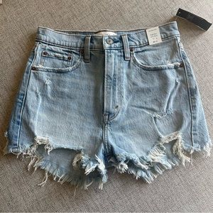 New Abercrombie & Fitch High Rise Mom Short